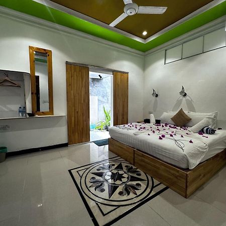 Malas Island View Fulidhoo Exterior photo